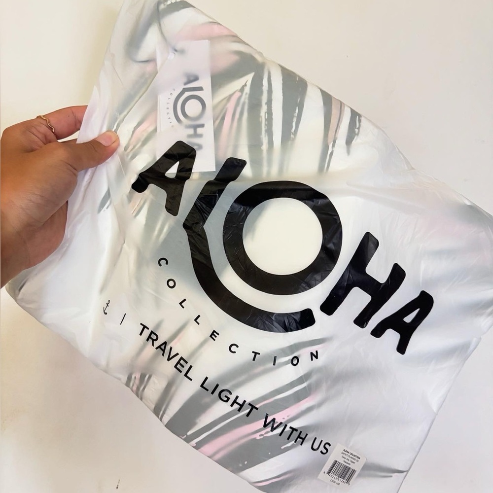 ALOHA Collection Sway Day Tripper Bag